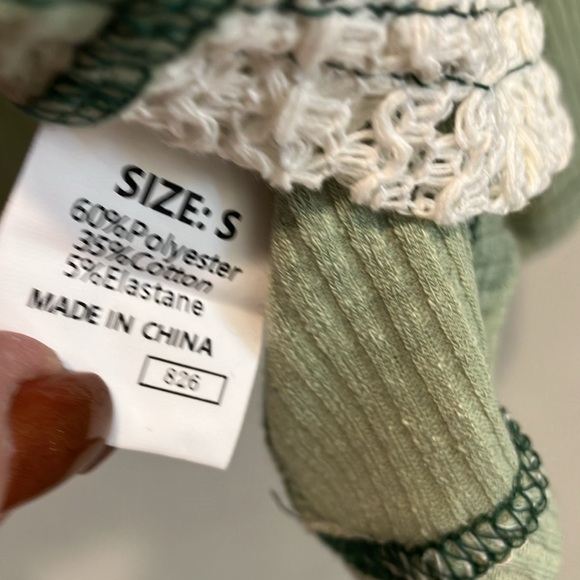 Crochet Detail Exposed Seam Oversized Top Pullover V Neck drop shoulder NWT - Picture 6 of 7